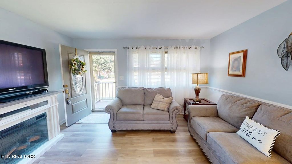 Photo of 216 Laurel St, Morristown, TN 37813 (MLS # 1320951)