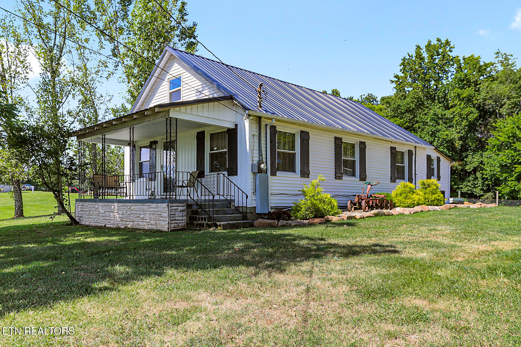 4035 Strong Rd