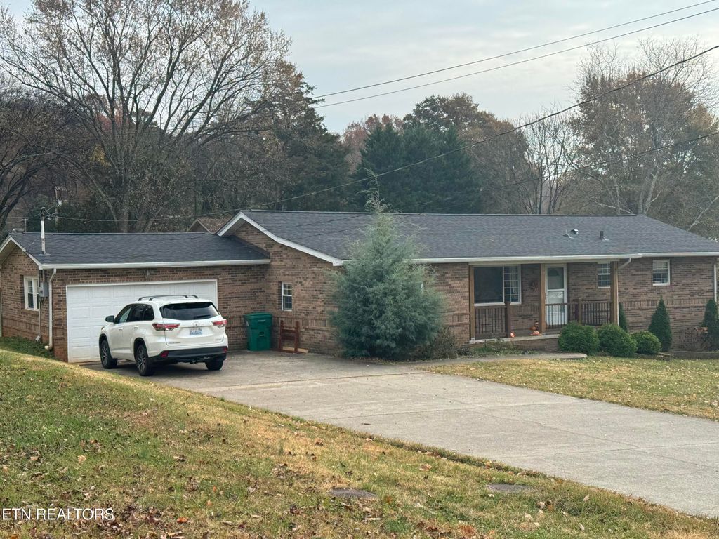 Photo of 11028 Farr Drive, Farragut, TN 37934 (MLS # 1323217)