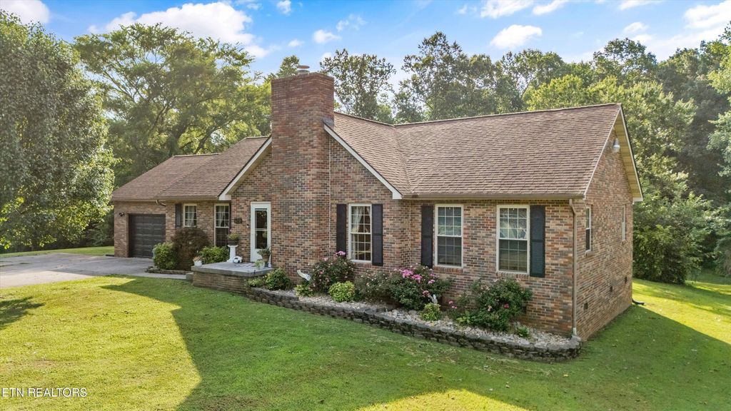 Photo of 470 Casey Lane, Strawberry Plains, TN 37871 (MLS # 1306175)