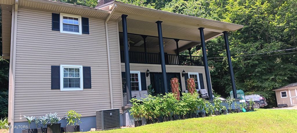 Photo of 5412 E Lamar Alex Pkwy, Walland, TN 37886 (MLS # 1306442)