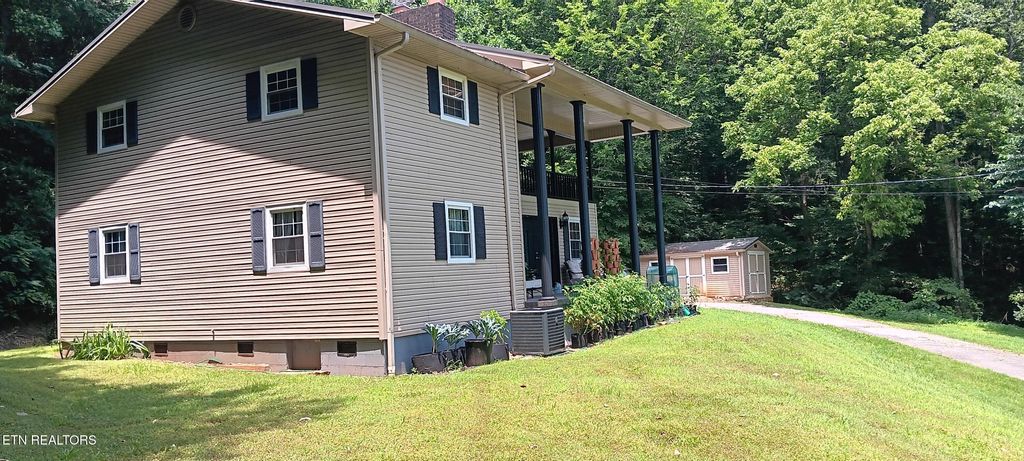 Photo of 5412 E Lamar Alex Pkwy, Walland, TN 37886 (MLS # 1306442)