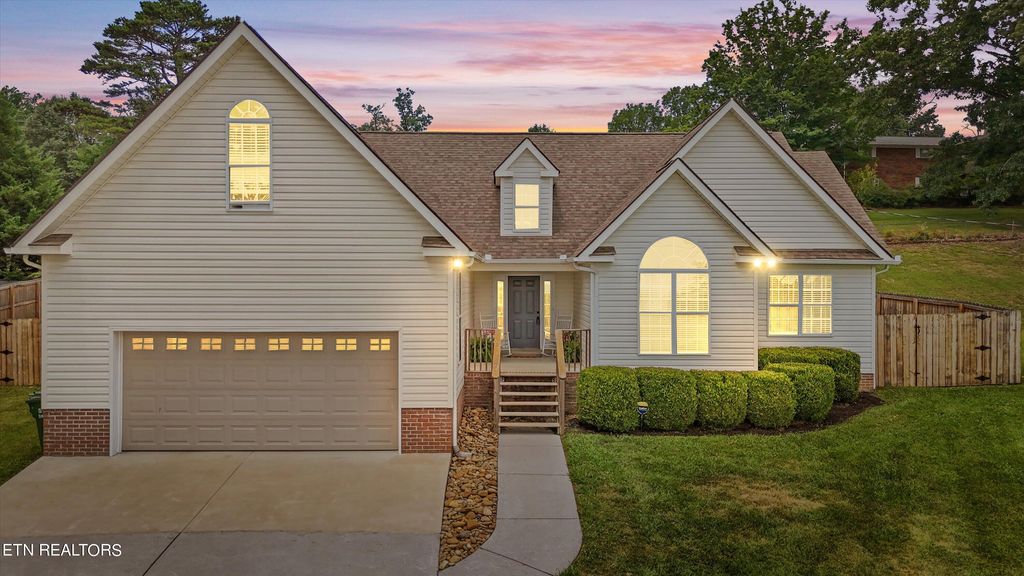 Photo of 128 Alpine Drive, Corryton, TN 37721 (MLS # 1267941)