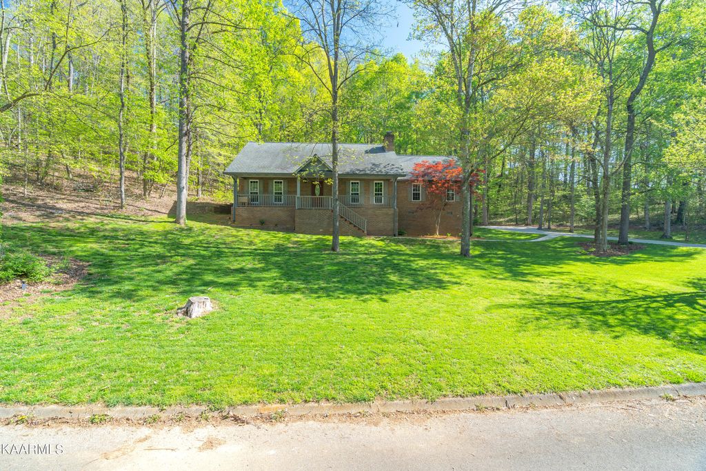 Photo of 3848 Dovefield Court, Louisville, TN 37777 (MLS # 1223782)