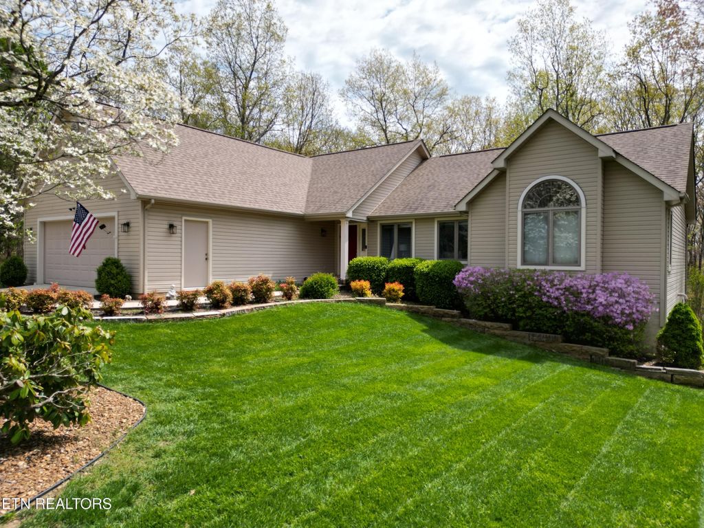Photo of 246 Amherst Lane, Crossville, TN 38558 (MLS # 1314601)