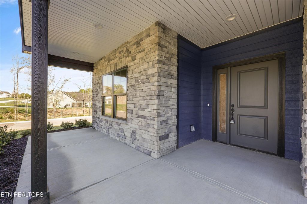 Photo of 800 Greenhead Lane, Knoxville, TN 37924 (MLS # 1336033)