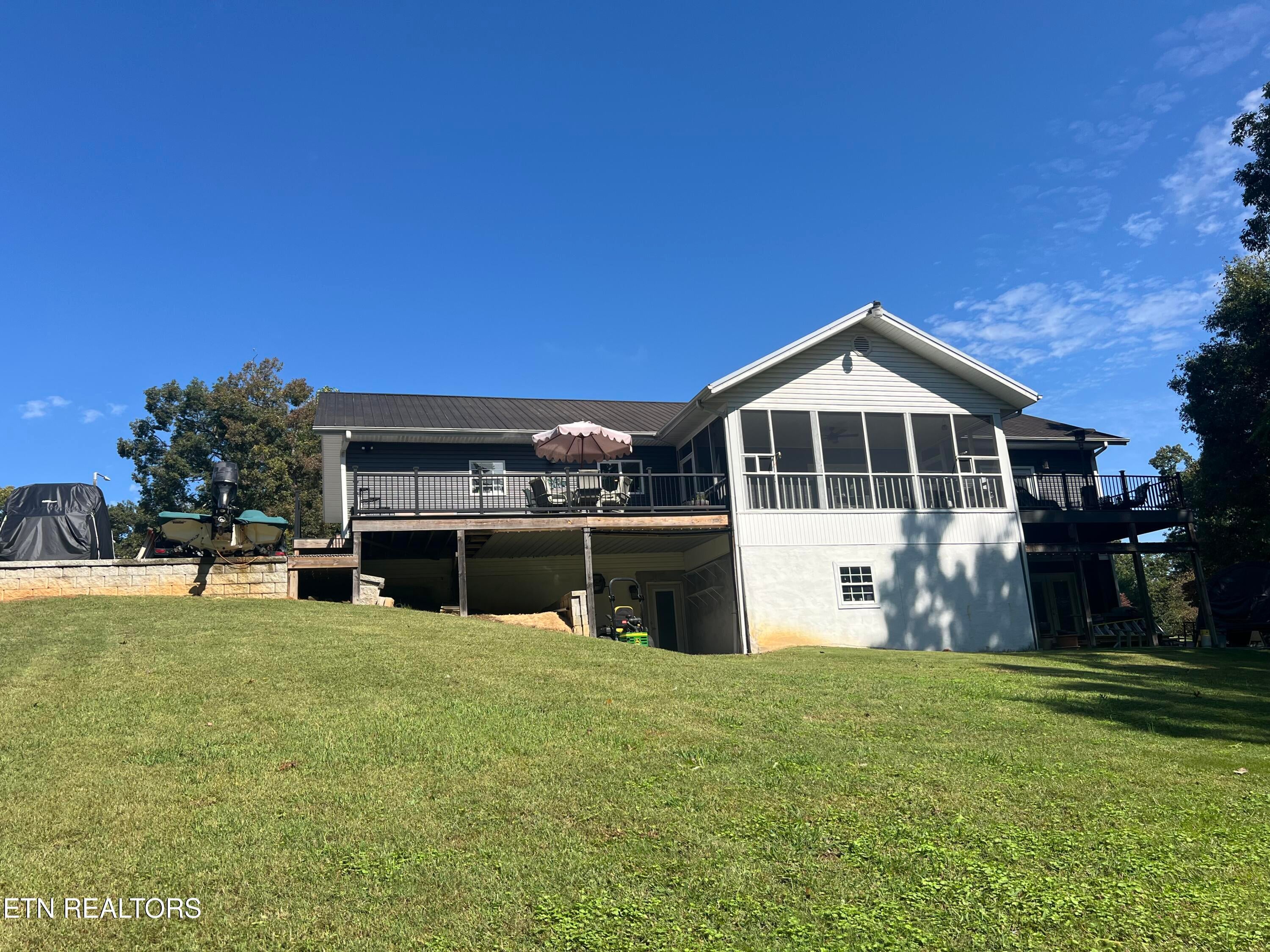 186 Cabot Lane