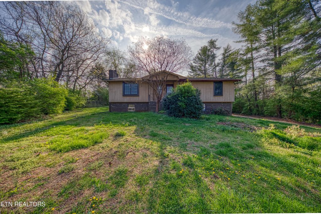 Photo of 840 Marcaro Lane, Maryville, TN 37801 (MLS # 1334621)