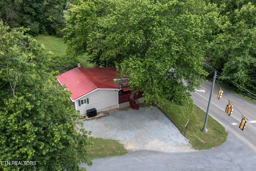 Photo of 1249 Mccarter Hollow Rd, Sevierville, TN 37862 (MLS # 1308605)
