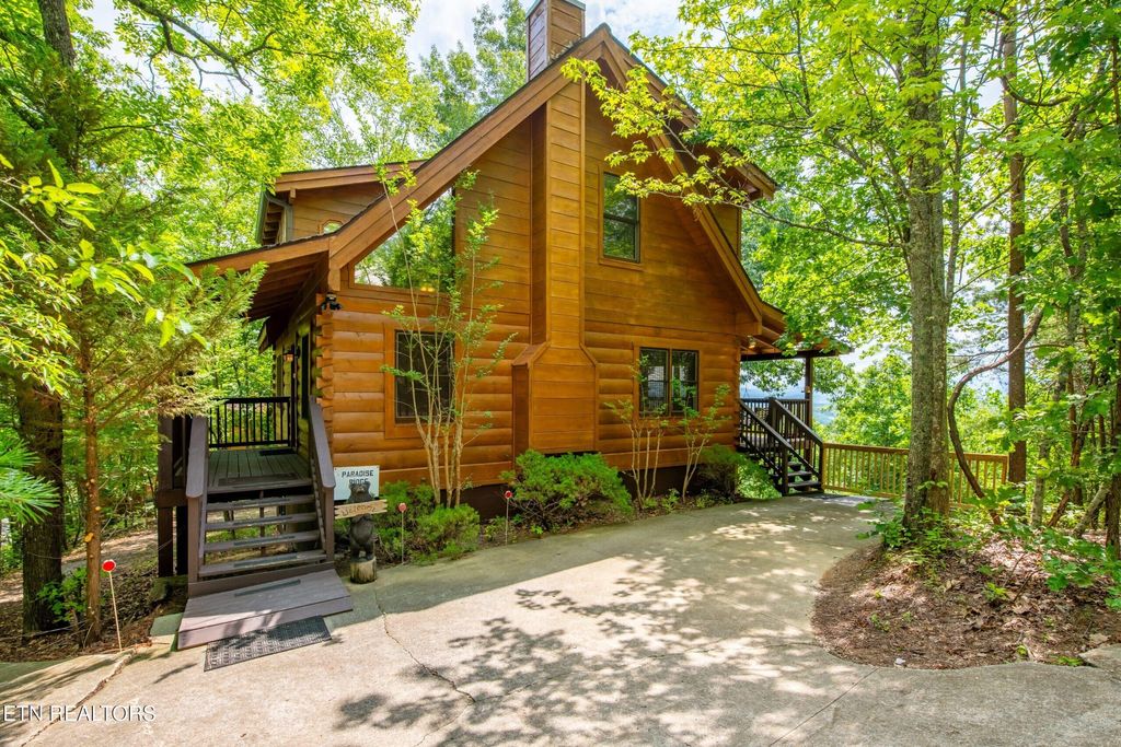 Photo of 813 Lloyd Huskey Rd, Pigeon Forge, TN 37863 (MLS # 1306220)