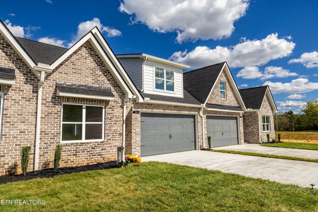 Photo of 164 River Park Lane, Sweetwater, TN 37874 (MLS # 1317037)