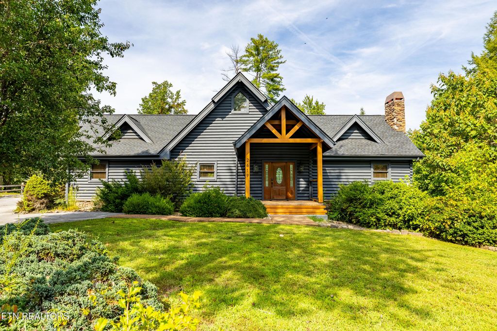 Photo of 2619 Bear Crossing Way, Sevierville, TN 37862 (MLS # 1315745)