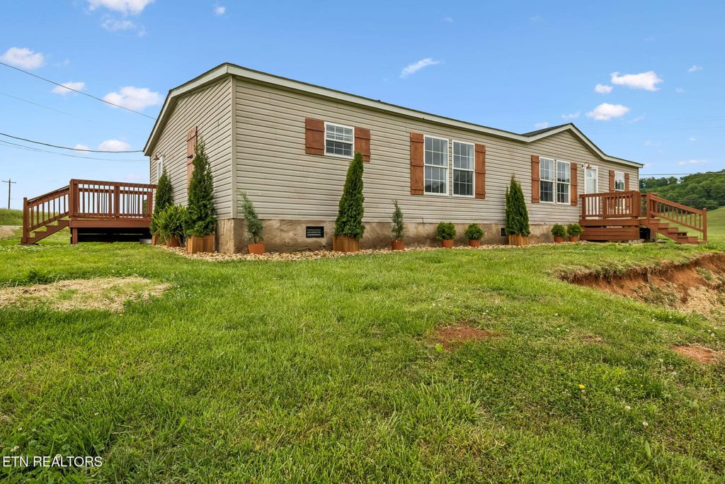 Photo of 550 Head Of Creek Rd, Sweetwater, TN 37874 (MLS # 1340532)