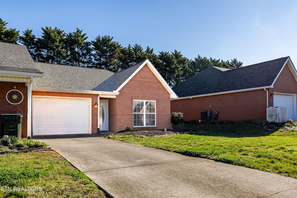 Photo of 2908 Dominion Drive, Maryville, TN 37803 (MLS # 1332744)