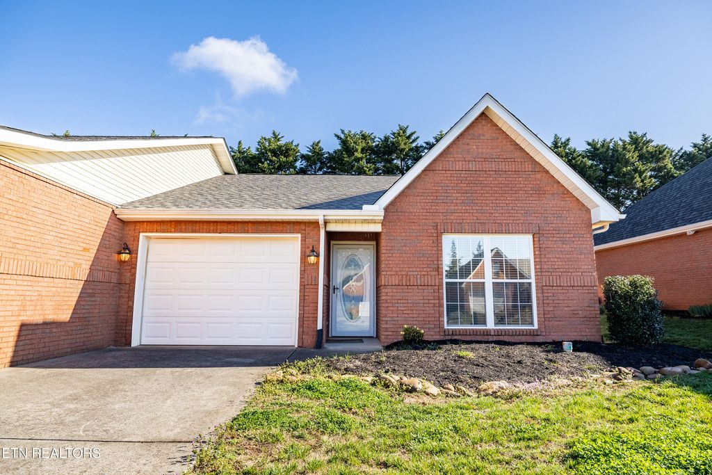 Photo of 2908 Dominion Drive, Maryville, TN 37803 (MLS # 1332744)