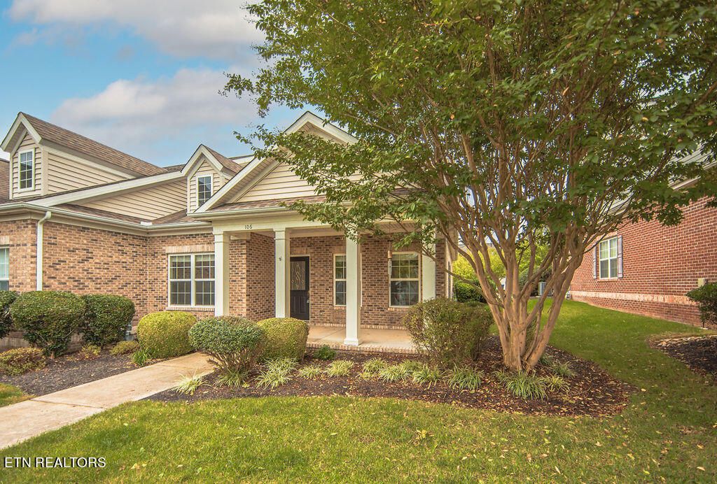 Photo of 106 Hardinberry St, Oak Ridge, TN 37830 (MLS # 1343058)