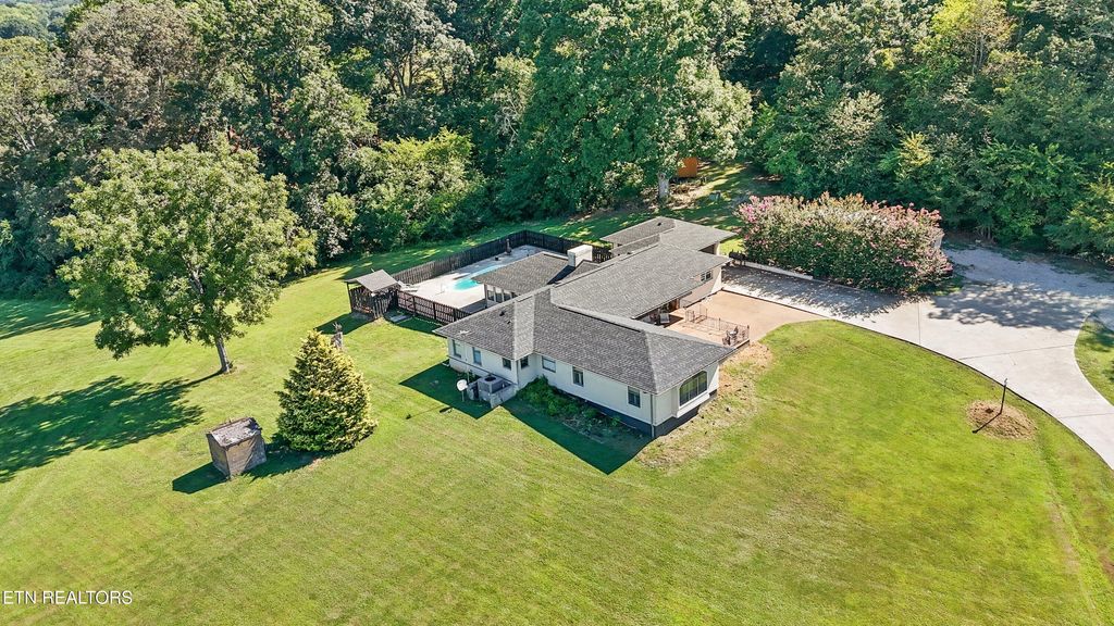 Photo of 811 Old Hwy 68, Sweetwater, TN 37874 (MLS # 1313795)