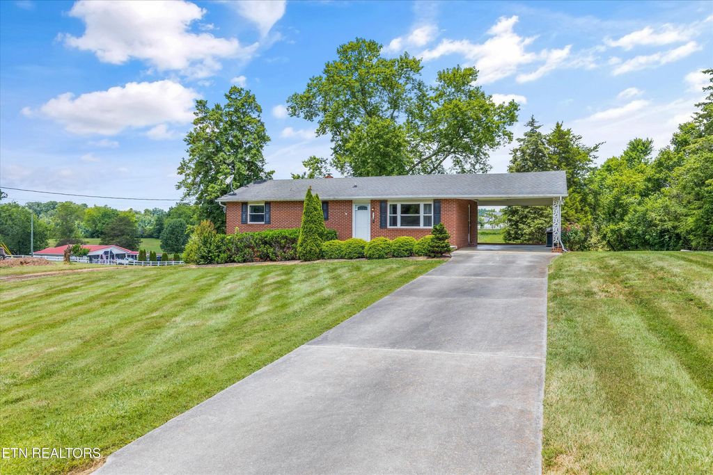 Photo of 9329 N Ruggles Ferry Pike, Strawberry Plains, TN 37871 (MLS # 1306608)