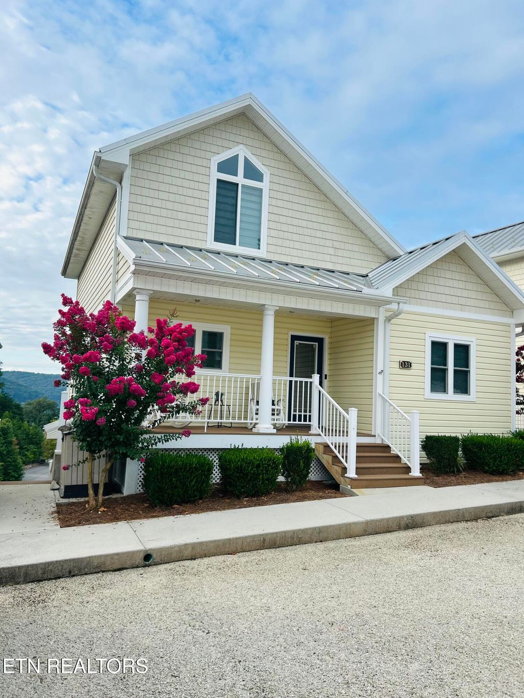 Photo of 131 N Deer Village Lane #B, LaFollette, TN 37766 (MLS # 1328534)