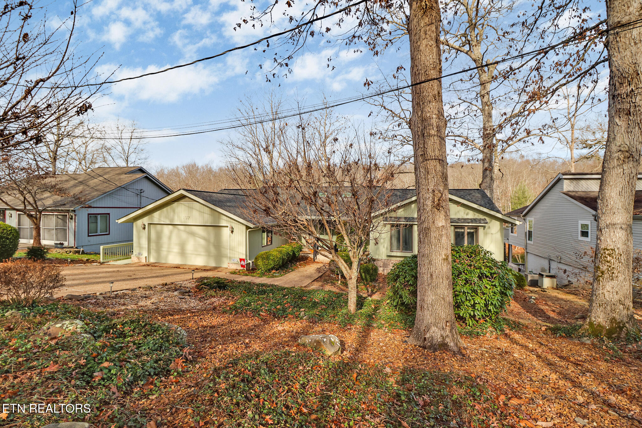 137 SHORE LANE