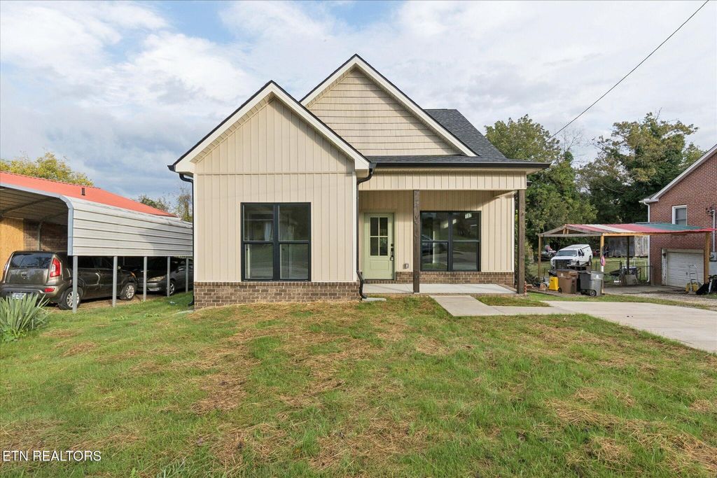 Photo of 3315 Ashland Ave, Knoxville, TN 37914 (MLS # 1318193)