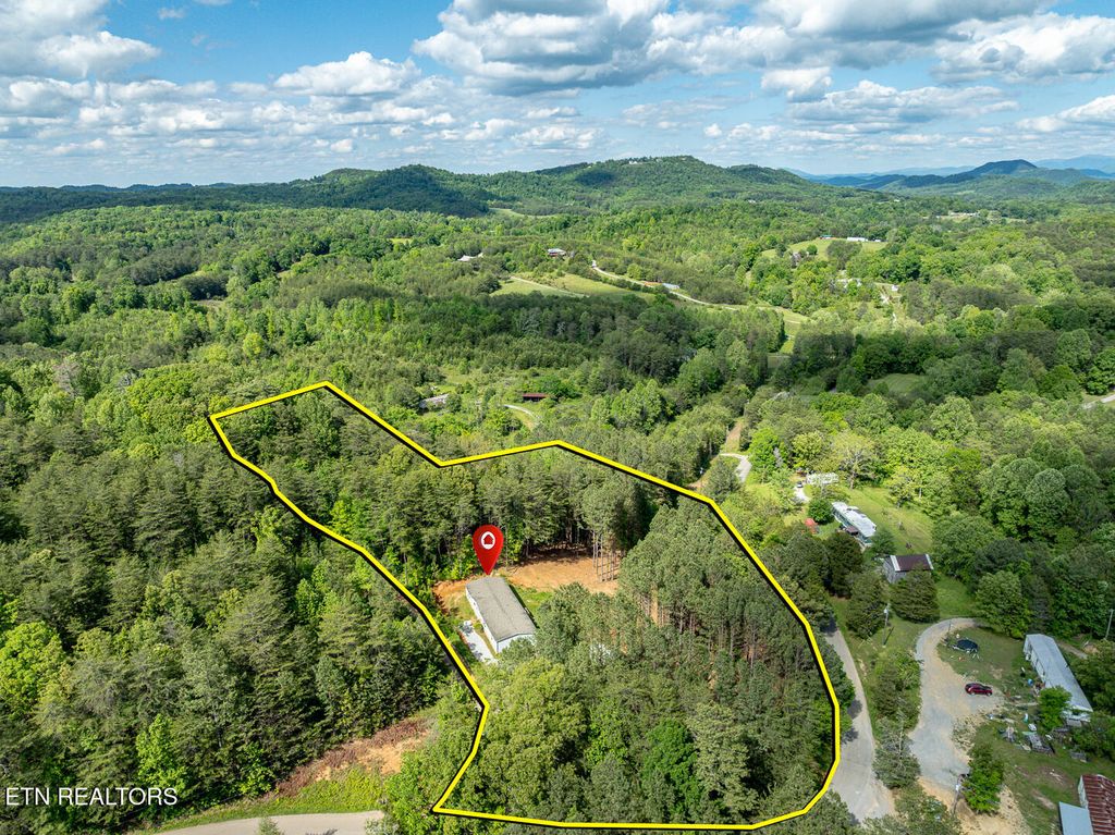 Photo of 171 Jd Farm Rd, Tellico Plains, TN 37385 (MLS # 1313242)