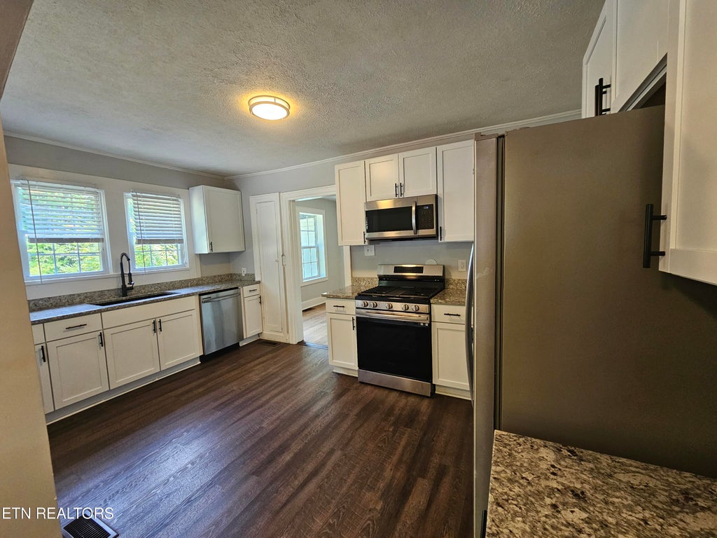 Photo of 6005 Medlin Heights Rd, Knoxville, TN 37918 (MLS # 1359286)