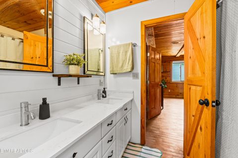 Tiny photo for 8513 E Lamar Alexander Pkwy, Townsend, TN 37882 (MLS # 1328373)