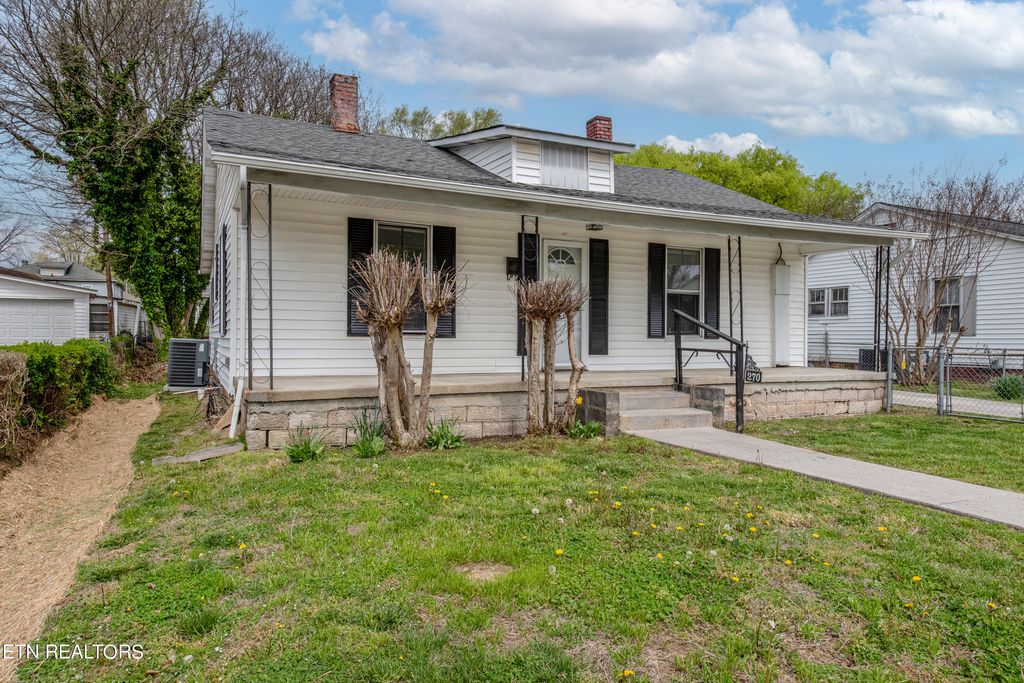 Photo of 270 Lindsay St, Alcoa, TN 37701 (MLS # 1257868)