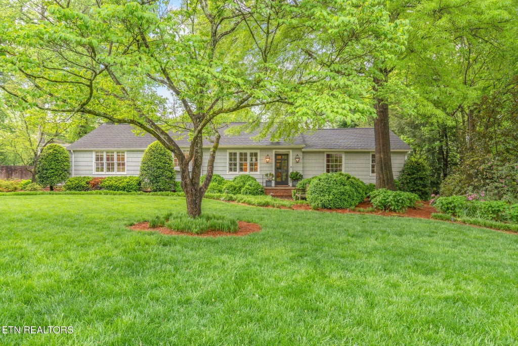 Photo of 3652 Talahi Drive, Knoxville, TN 37919 (MLS # 1300303)