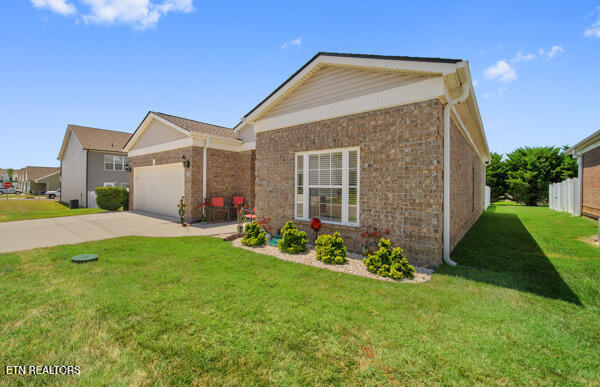 388 Creekside Way