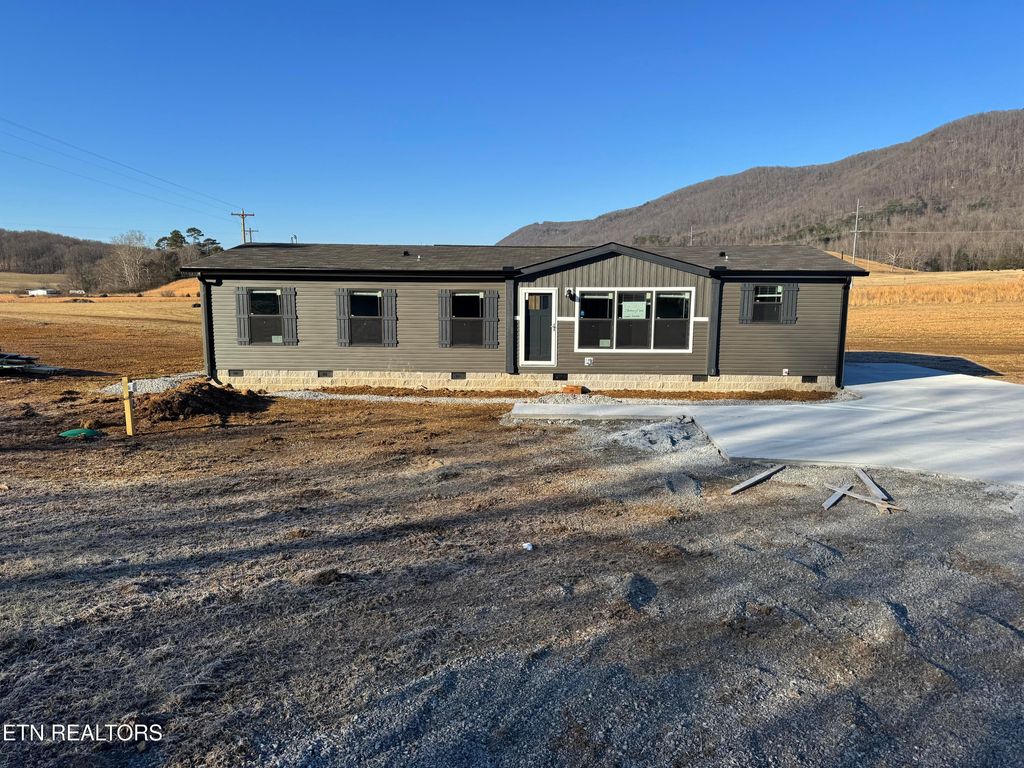 Photo of 150 B &amp; B Drive, Speedwell, TN 37870 (MLS # 1329293)