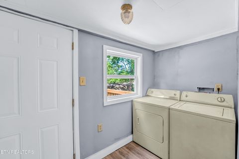 Tiny photo for 1013 E Drive, Knoxville, TN 37920 (MLS # 1324339)