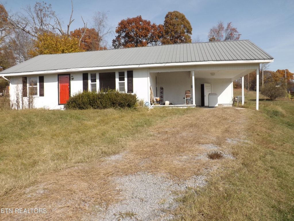 Photo of 1146 Overton Drive, Tazewell, TN 37879 (MLS # 1321437)