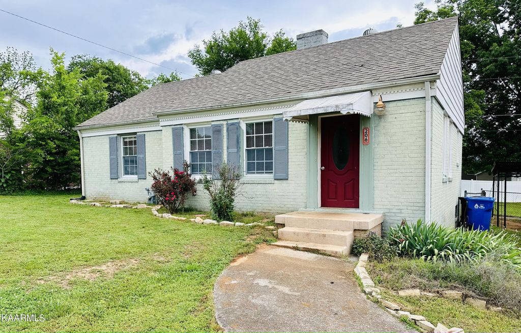 Photo of 206 Boxwood Ave, Alcoa, TN 37701 (MLS # 1227174)