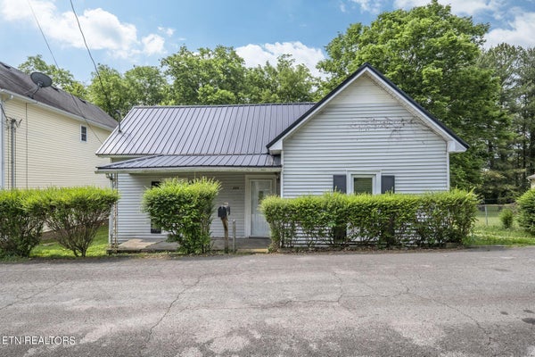 115 UNION ST, MOUNT PLEASANT, TN 38474 - Image 041c7bd2cb28237686745c7b5b87b89f/3937825134