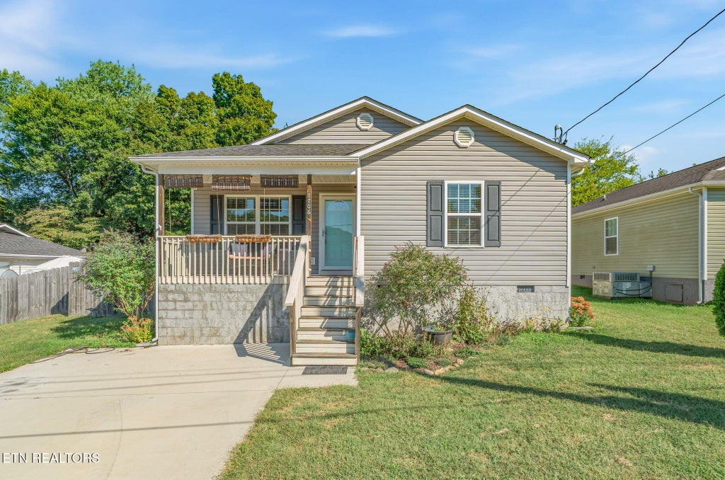 Photo of 1706 Vada Circle, Knoxville, TN 37912 (MLS # 1358494)
