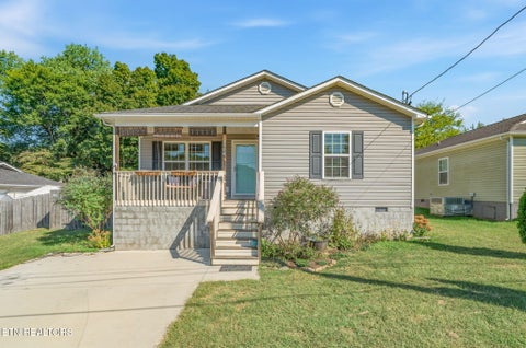 Photo of 1706 Vada Circle, Knoxville, TN 37912 (MLS # 1358494)