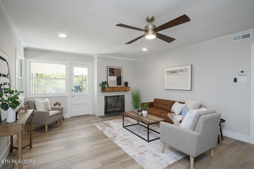 Photo of 100 Everest Circle, Oak Ridge, TN 37830 (MLS # 1318916)