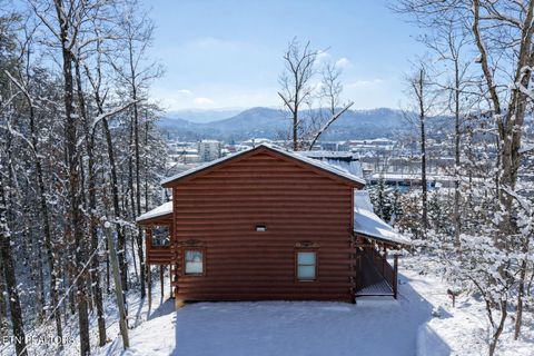 Tiny photo for 643 Forest Drive, Pigeon Forge, TN 37863 (MLS # 1328219)