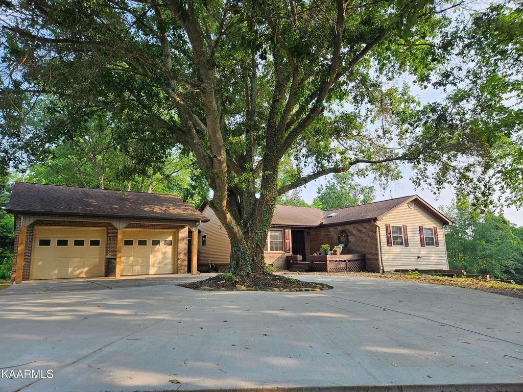 Photo of 1213 Disco Loop Rd, Friendsville, TN 37737 (MLS # 1229292)