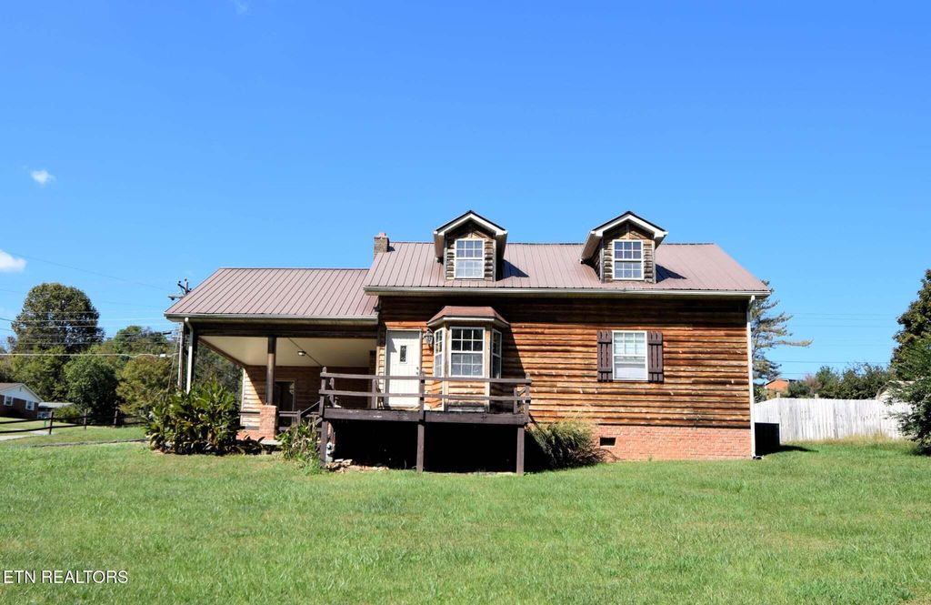 Photo of 1934 Ball St, Tazewell, TN 37879 (MLS # 1314567)