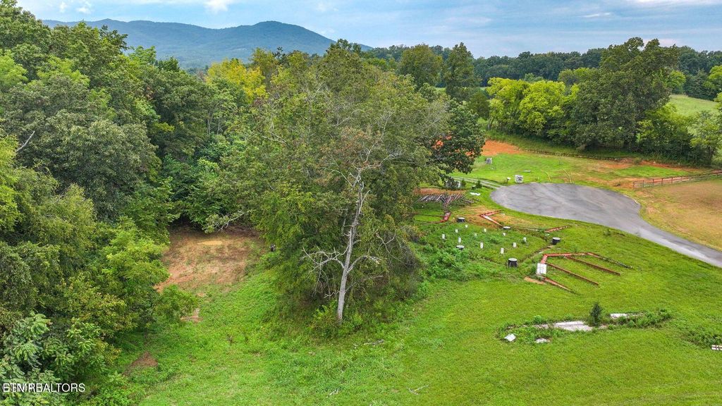 Photo of Siesta Dr, Newport, TN 37821 (MLS # 1318475)