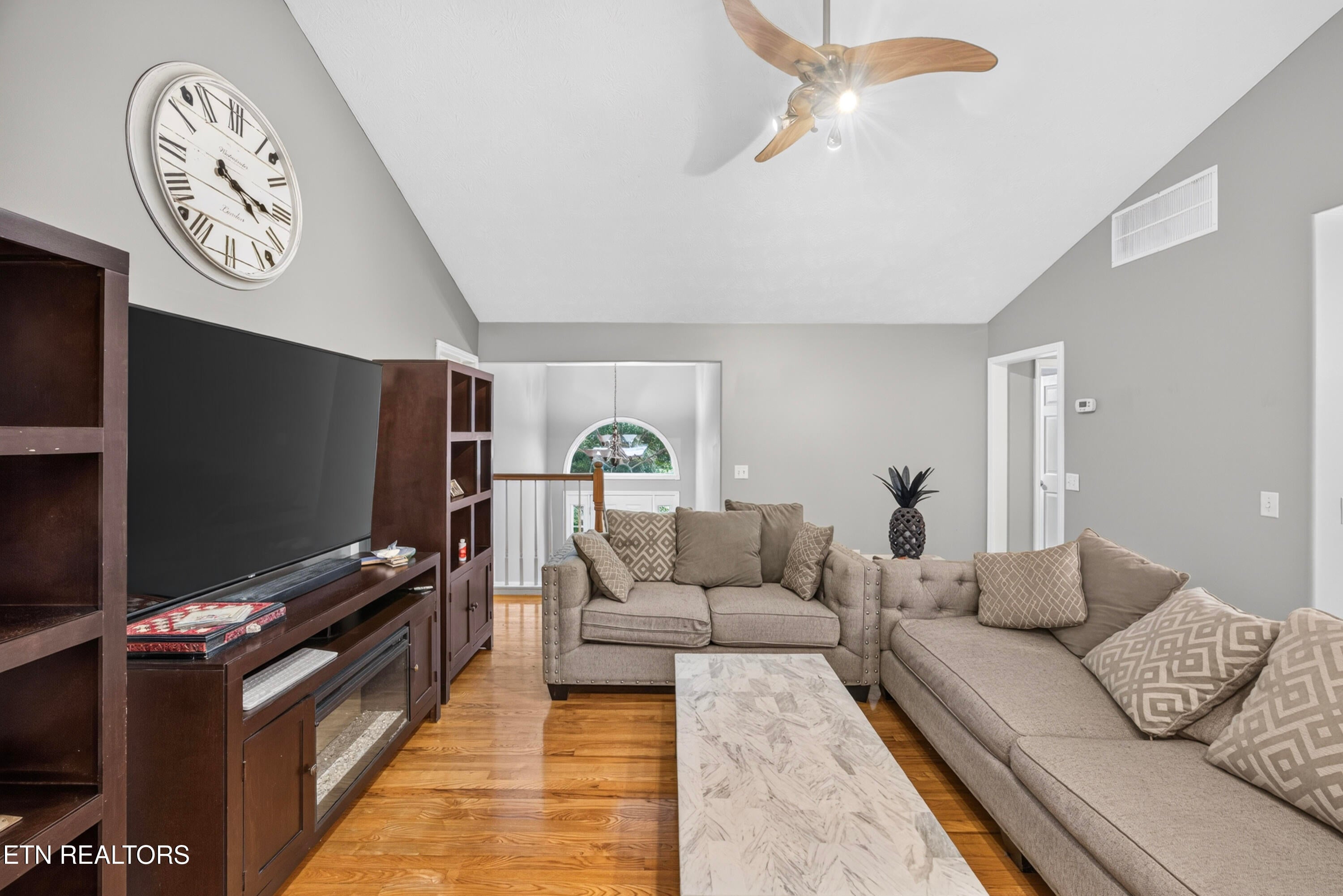1613 Farmington Drive