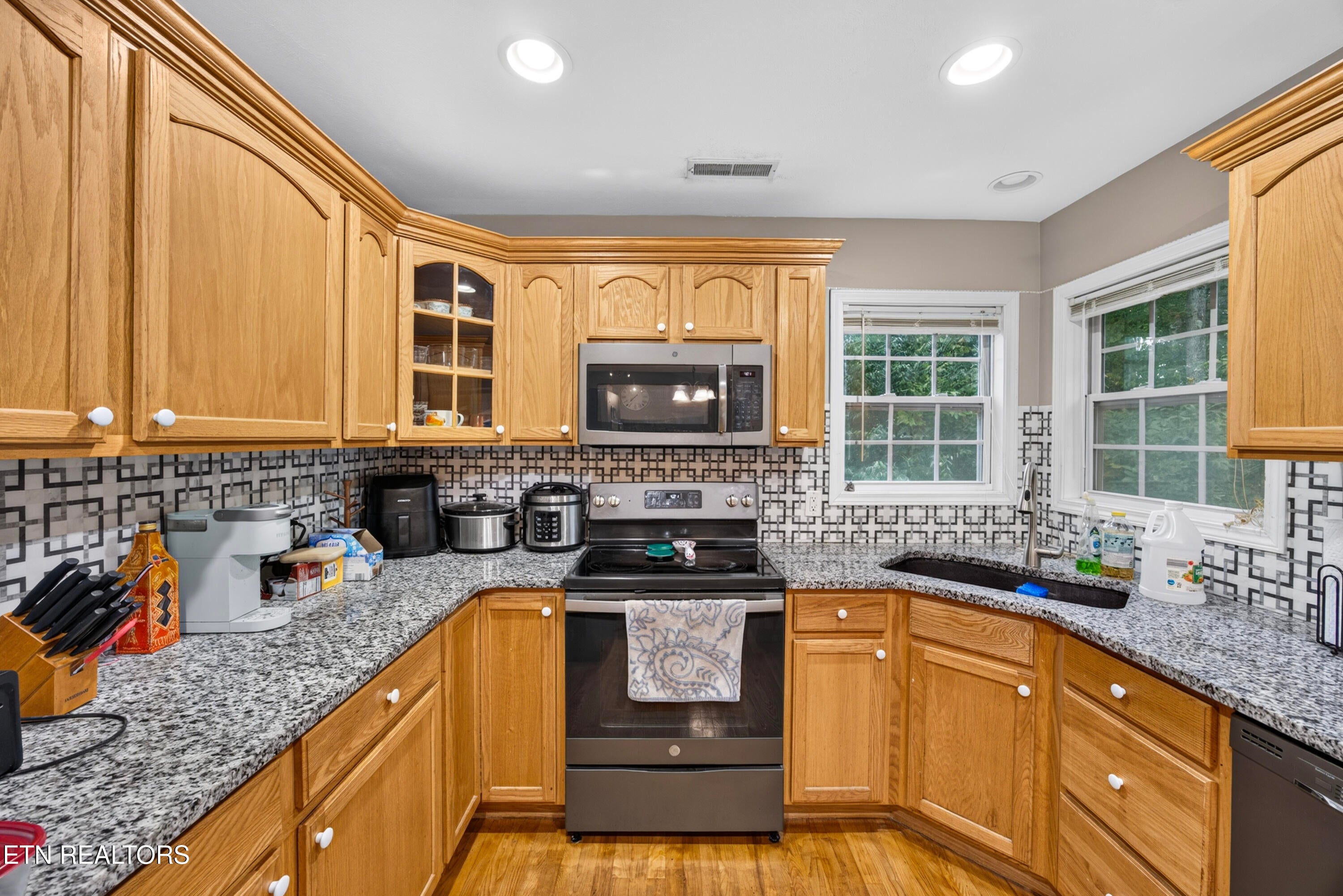 1613 Farmington Drive