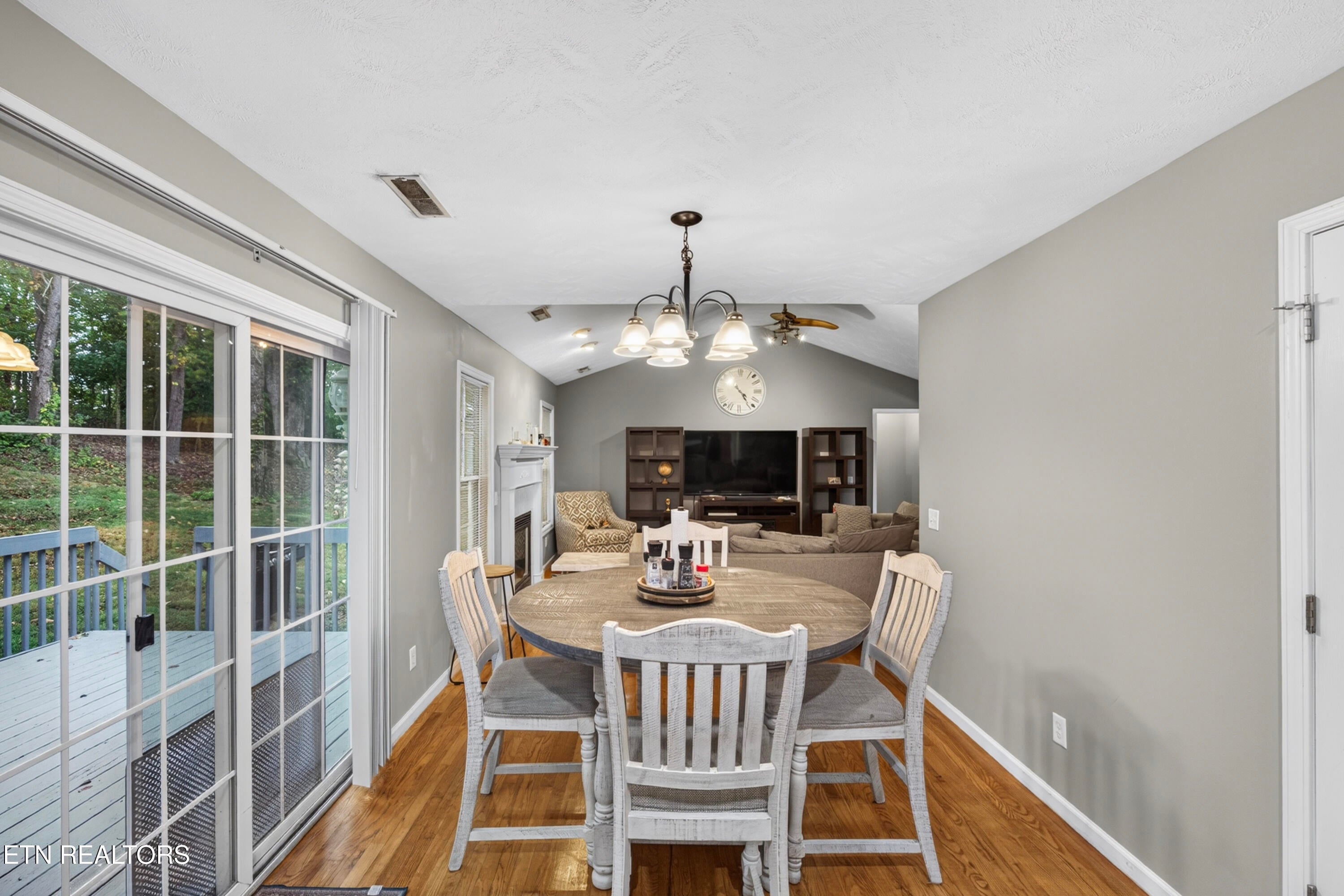1613 Farmington Drive