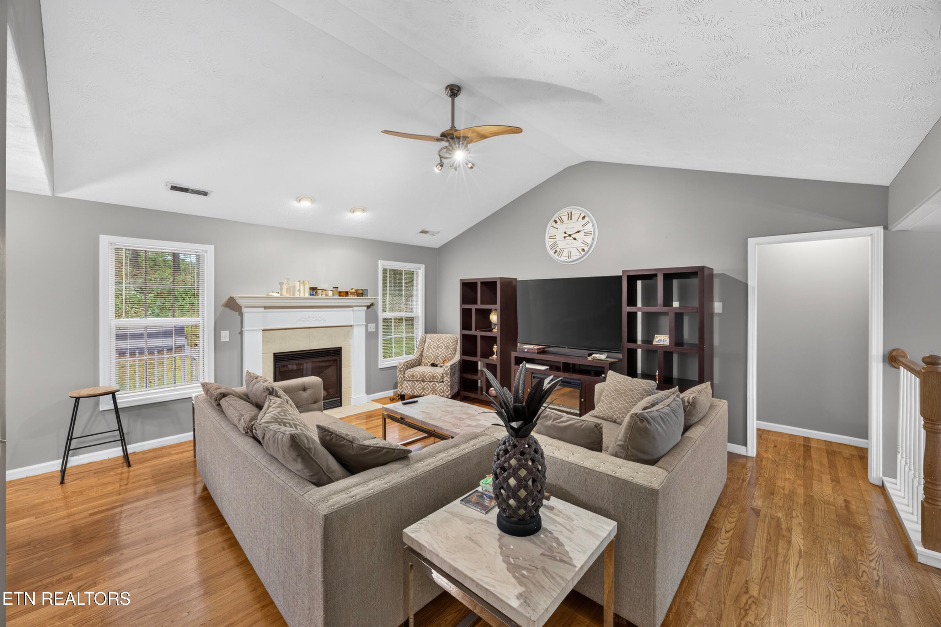 1613 Farmington Drive