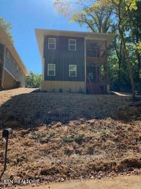 1827 Granville Terrace Knoxville TN 37915