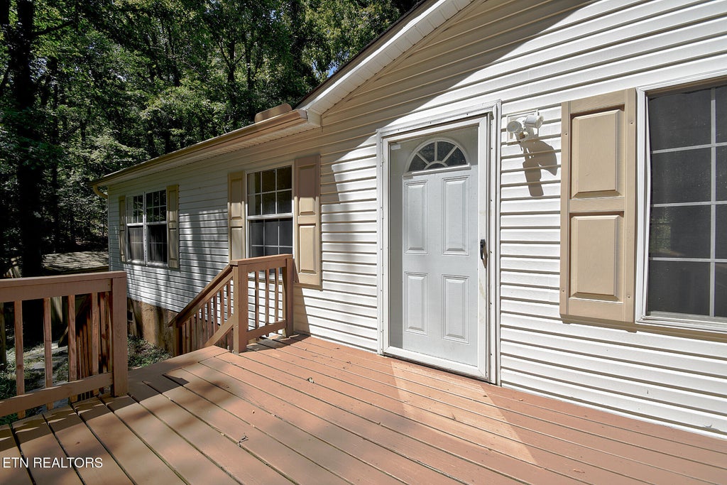 Photo of 351 Lake Forest Drive, Lenoir City, TN 37772 (MLS # 1353187)