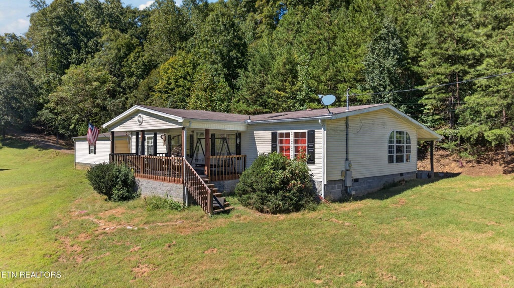 Photo of 1410 Old Chisholm Tr, Dandridge, TN 37725 (MLS # 1356071)